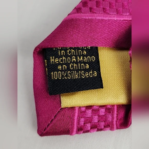 💪 DONALD J. TRUMP SIGNATURE COLLECTION SILK MEN'S TIE - PINK 💪 - Picture 5 of 7